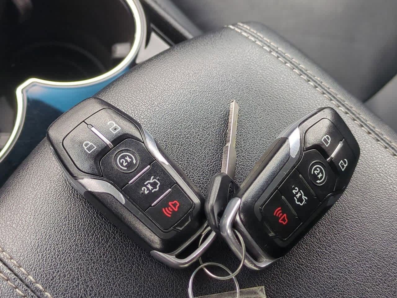 Thumbnail: 2015 Ford Edge - 36