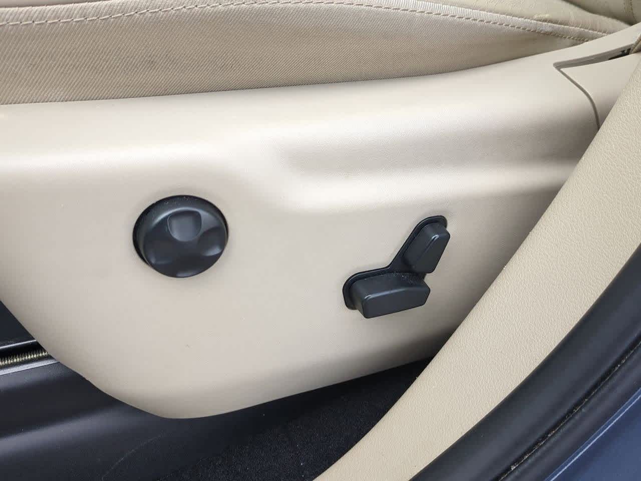 Thumbnail: 2020 Jeep Grand Cherokee - 16