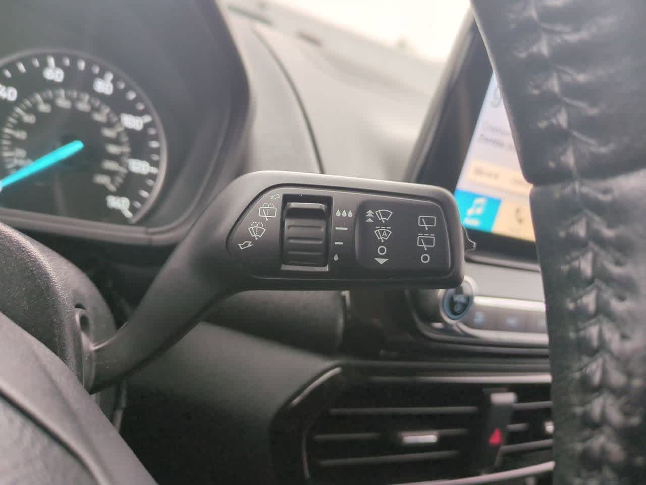 Thumbnail: 2018 Ford EcoSport - 26