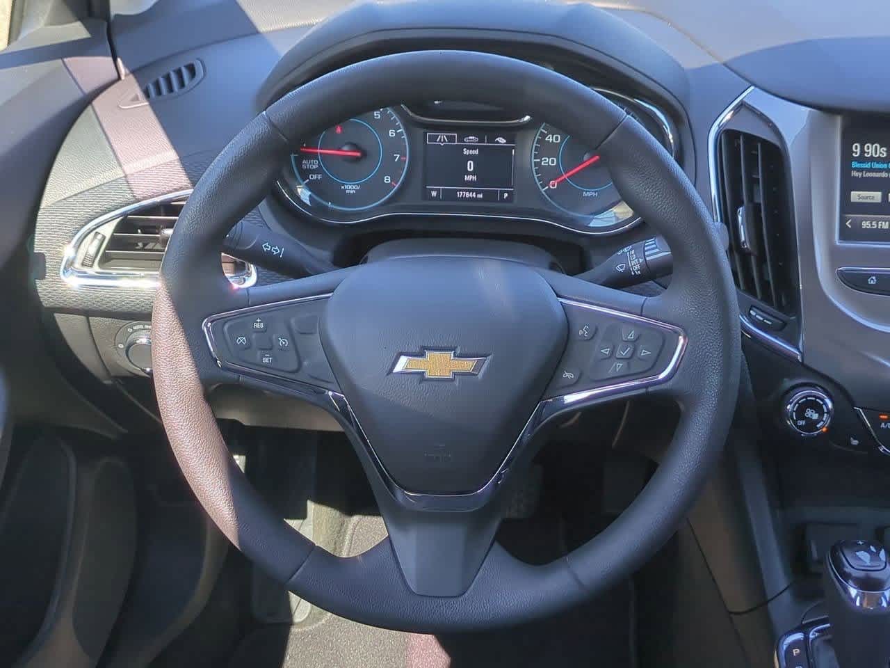 Thumbnail: 2018 Chevrolet Cruze - 20