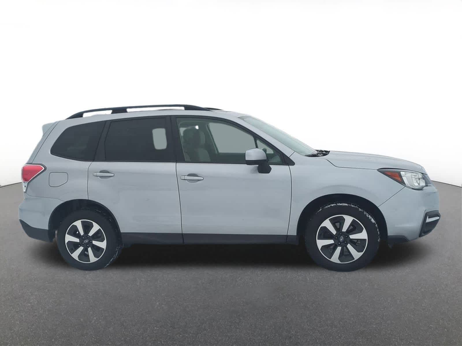 Thumbnail: 2017 Subaru Forester - 7
