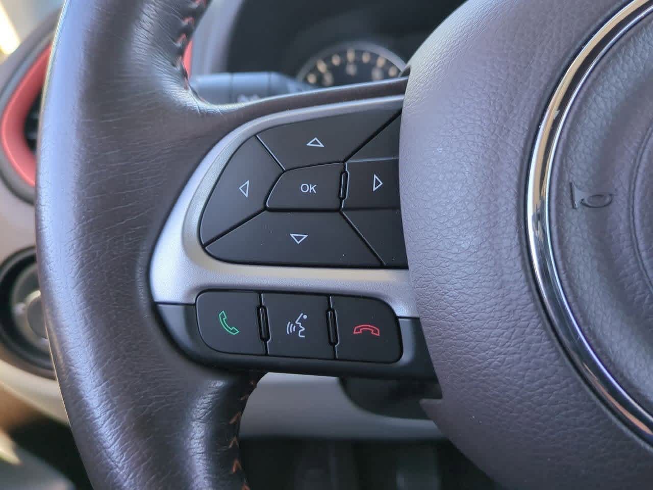 Thumbnail: 2016 Jeep Renegade - 22