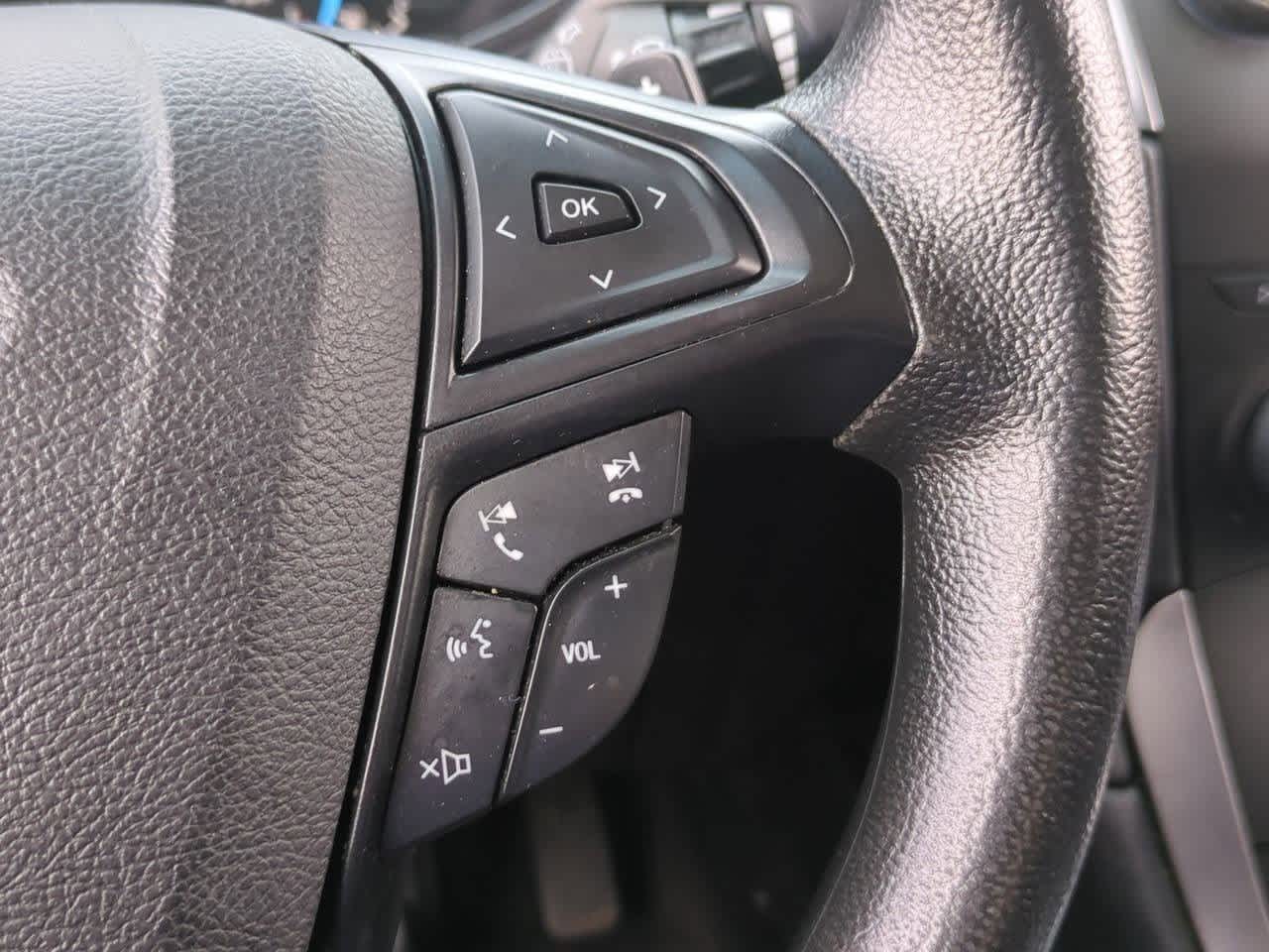 Thumbnail: 2016 Ford Edge - 22