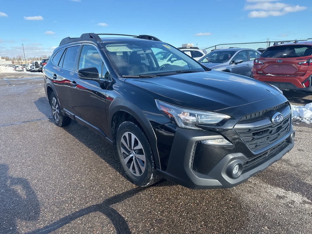 Used 2023 Subaru Outback Premium SUV