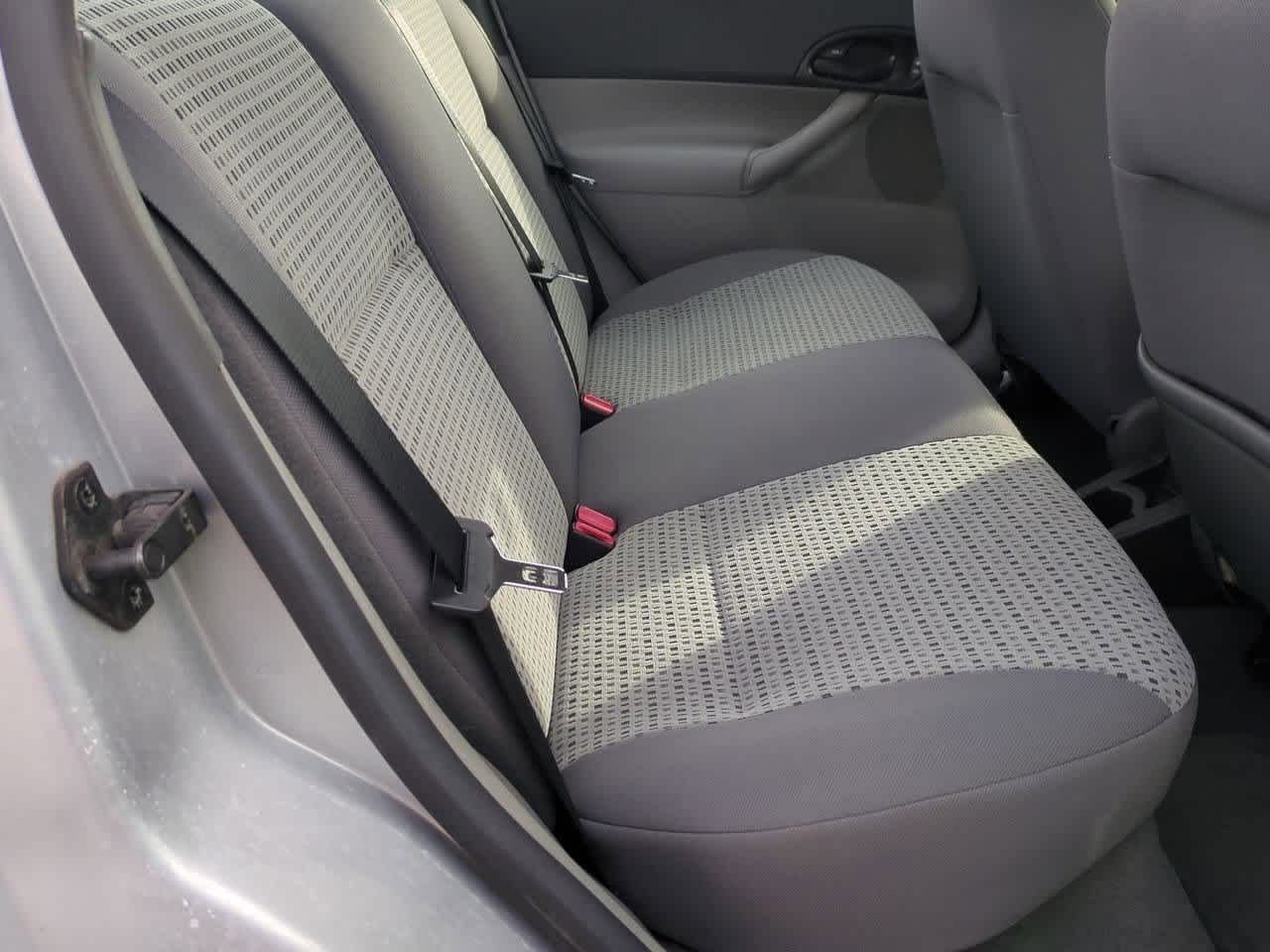 Thumbnail: 2007 Ford Focus - 19