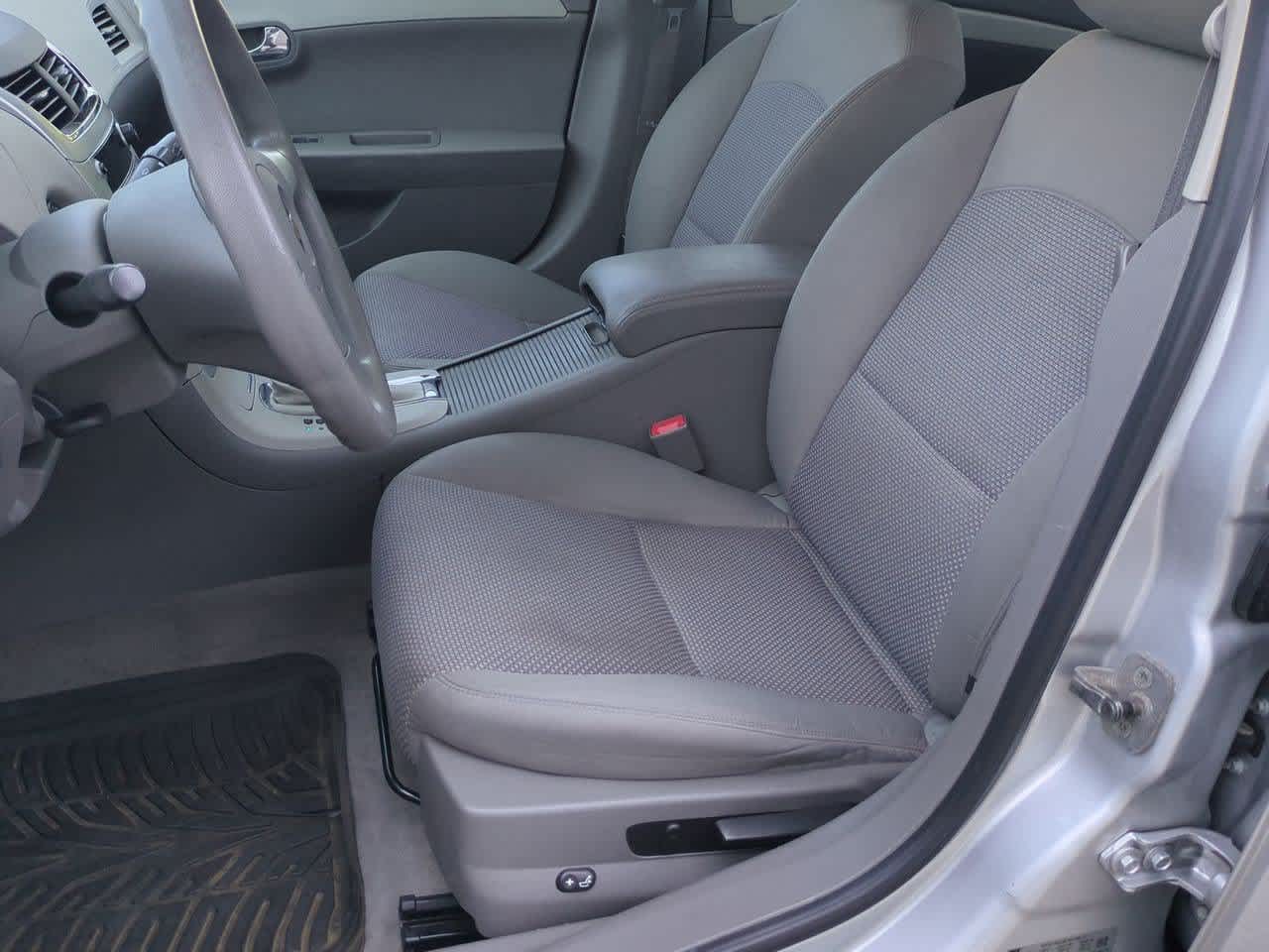 2011 Chevrolet Malibu 1LS - Photo 15