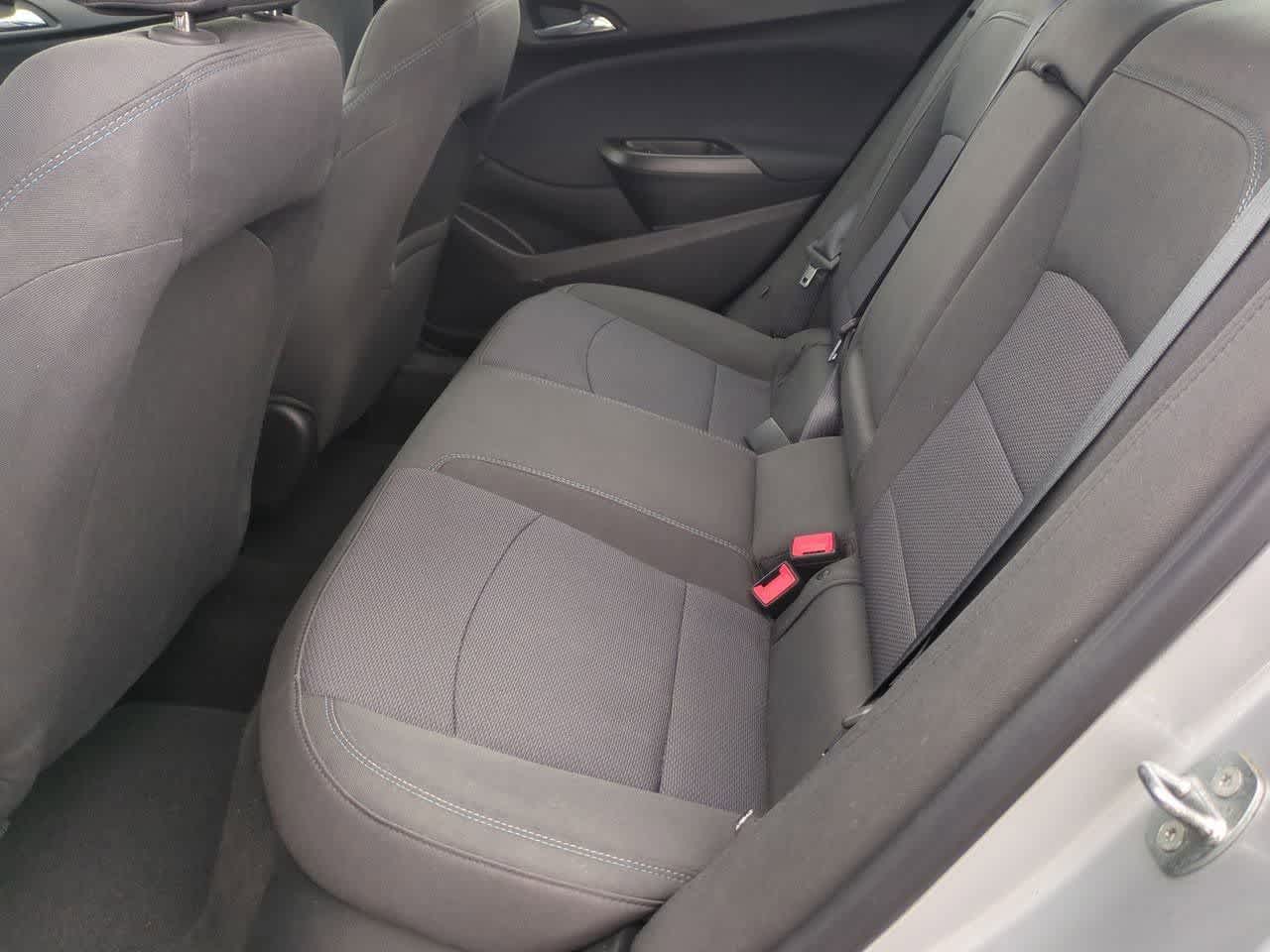 Thumbnail: 2018 Chevrolet Cruze - 18