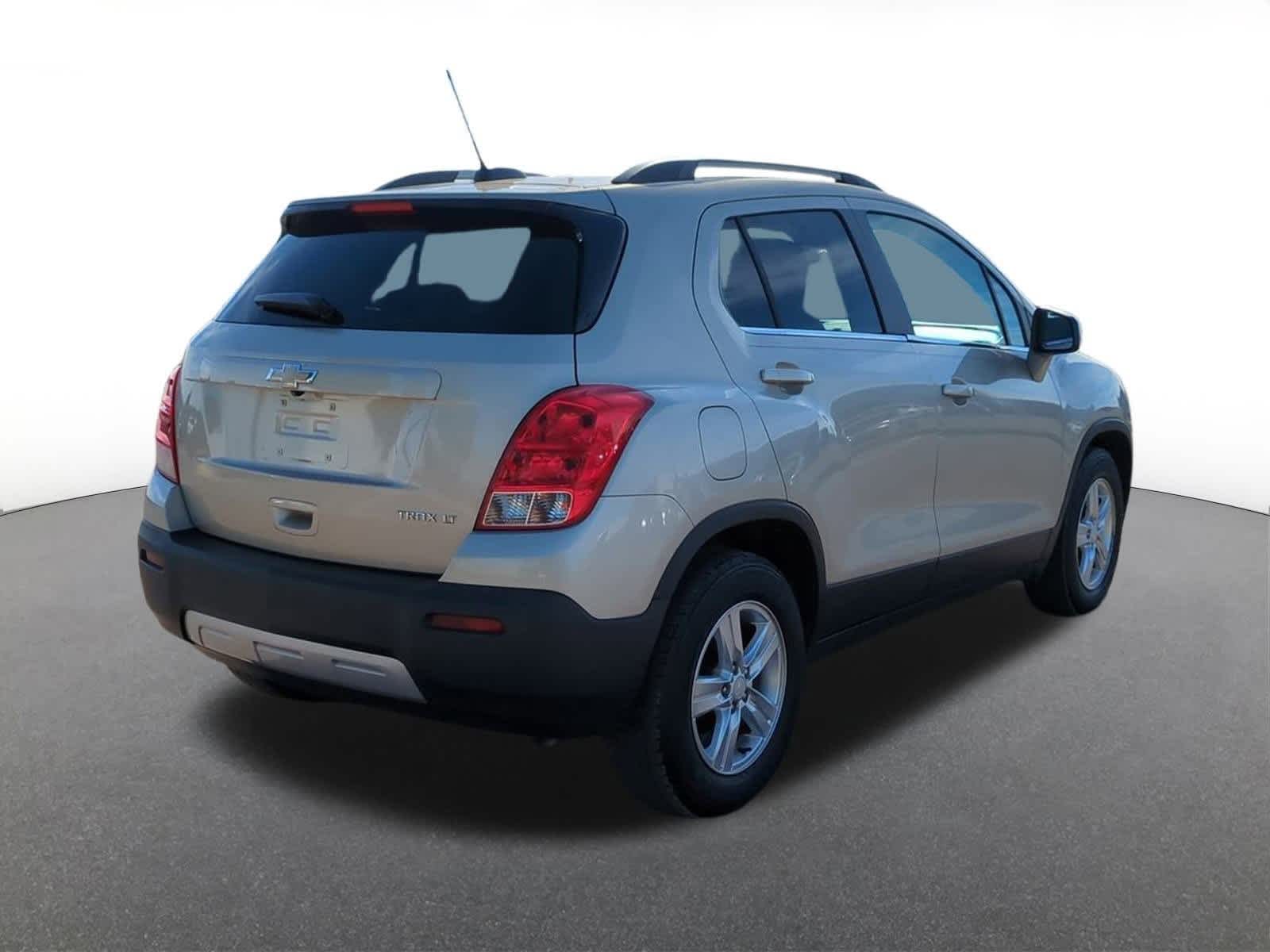 Thumbnail: 2016 Chevrolet Trax - 6
