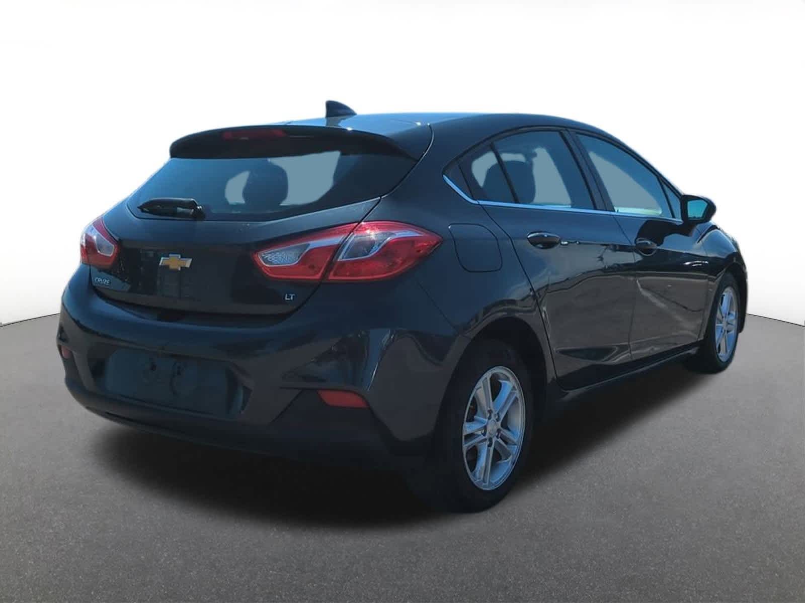 Thumbnail: 2018 Chevrolet Cruze - 6