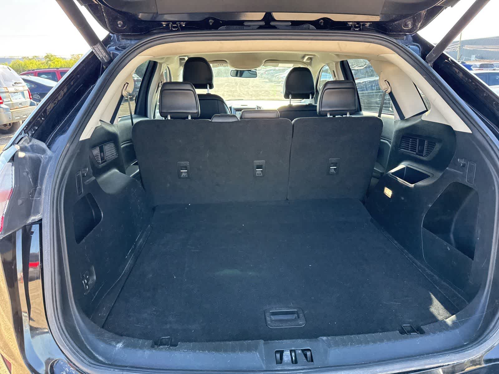 Thumbnail: 2019 Ford Edge - 14