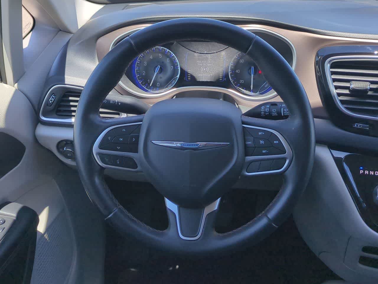 Thumbnail: 2018 Chrysler Pacifica - 23