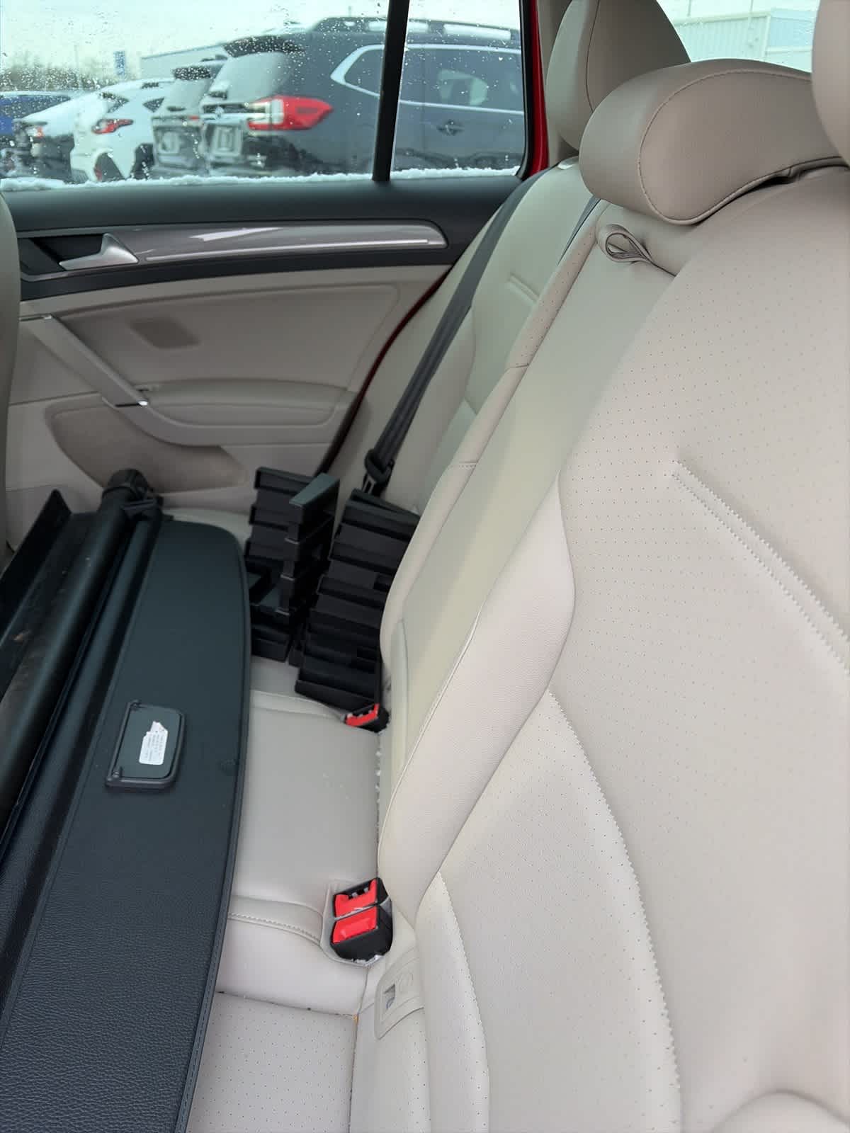 Thumbnail: 2017 Volkswagen Golf - 15