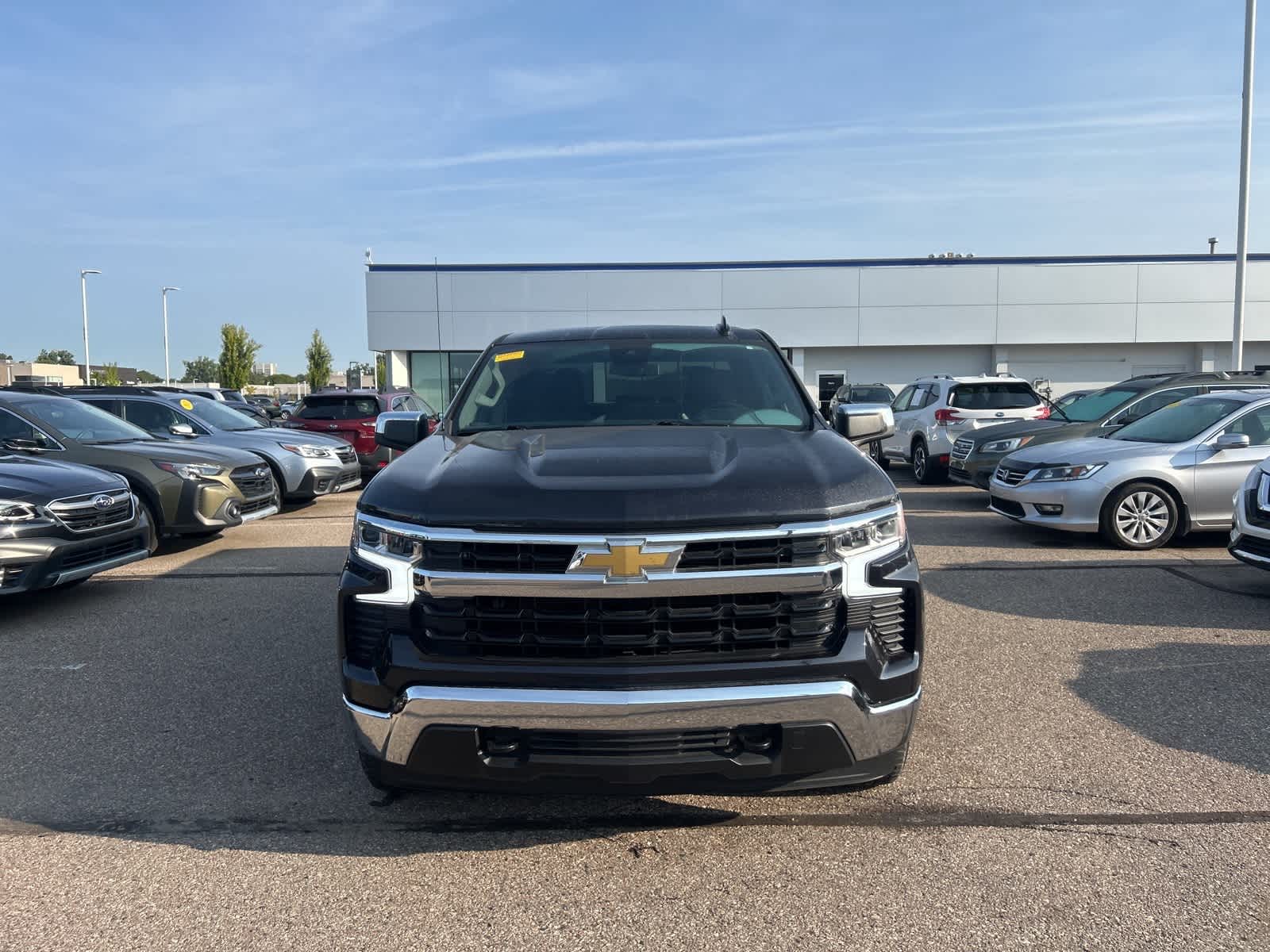 Thumbnail: 2022 Chevrolet Silverado 1500 - 3