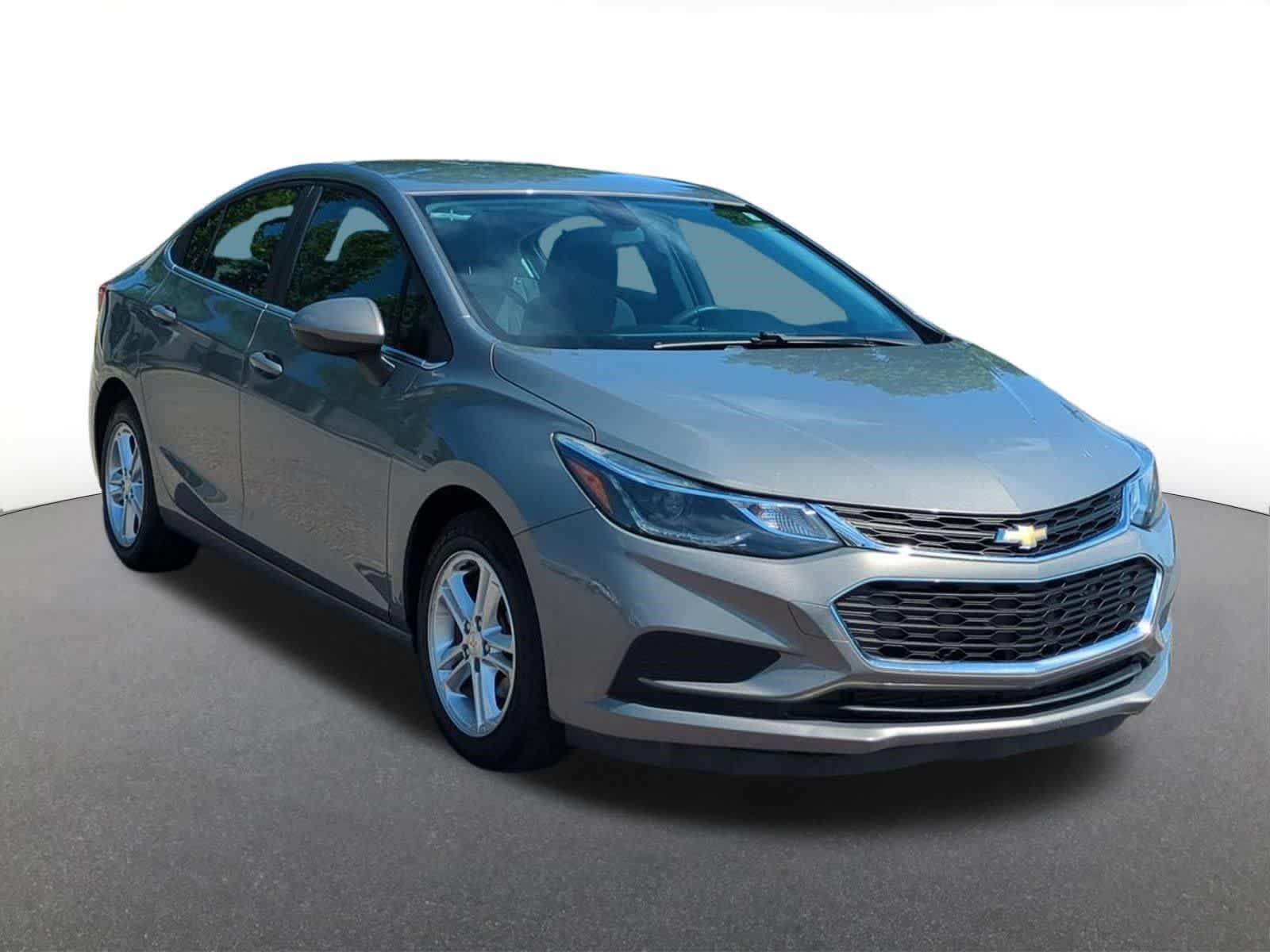Thumbnail: 2017 Chevrolet Cruze - 8