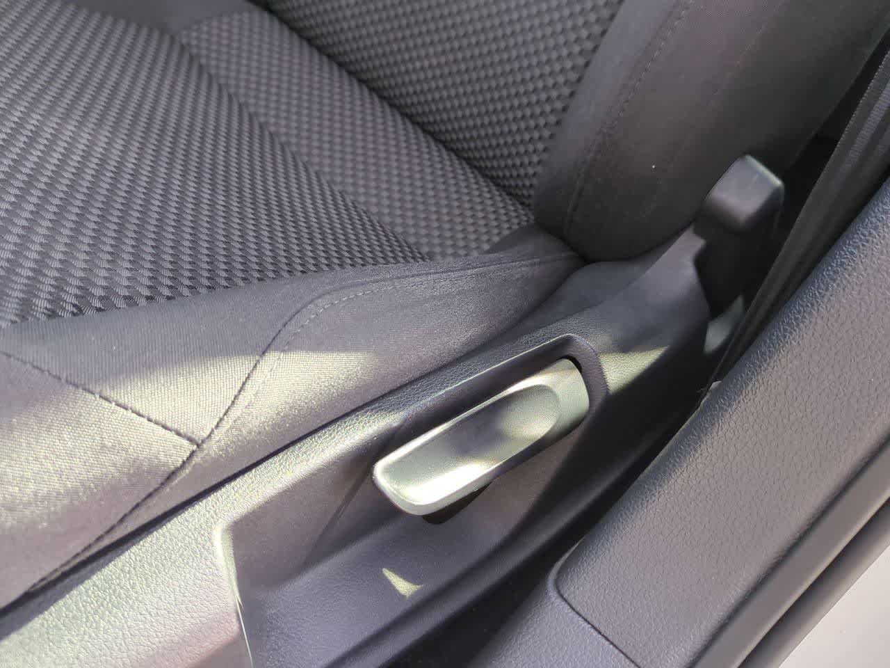 Thumbnail: 2014 Volkswagen Jetta - 16