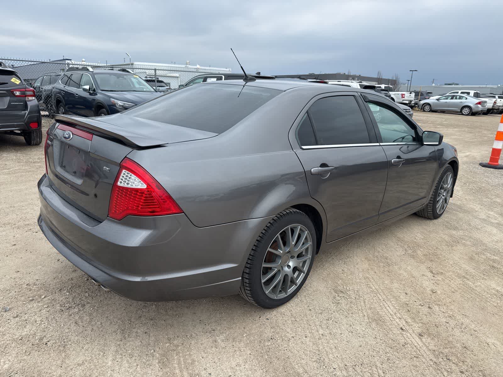 Thumbnail: 2010 Ford Fusion - 3