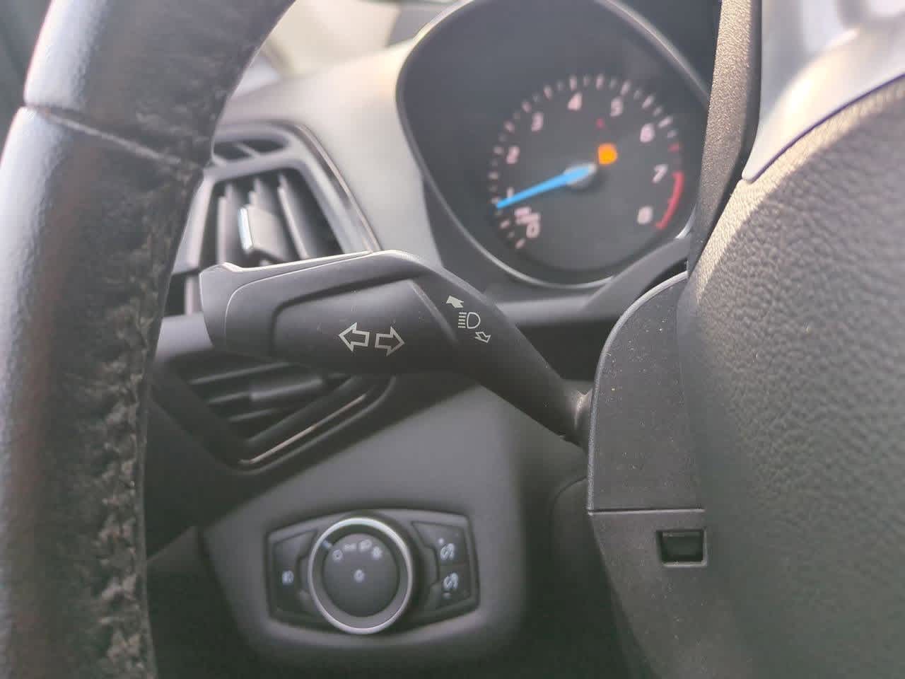 Thumbnail: 2015 Ford Escape - 27