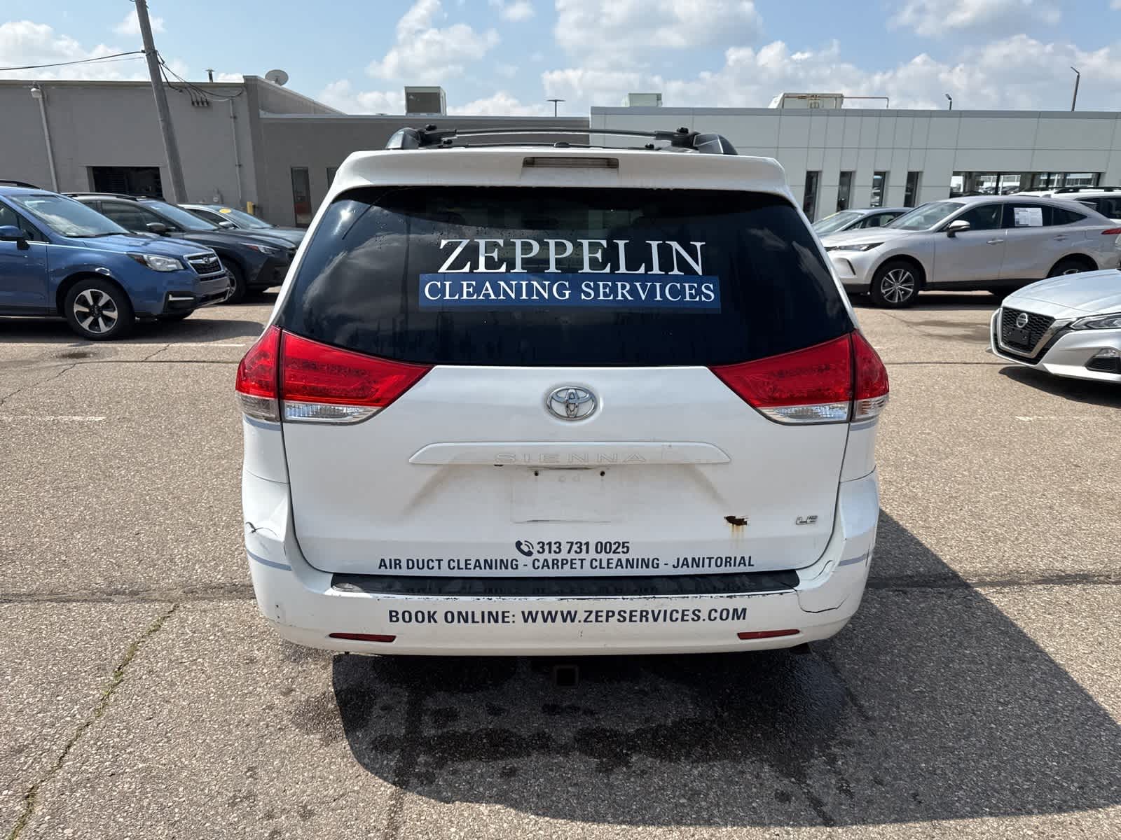 2011 Toyota Sienna LE 13