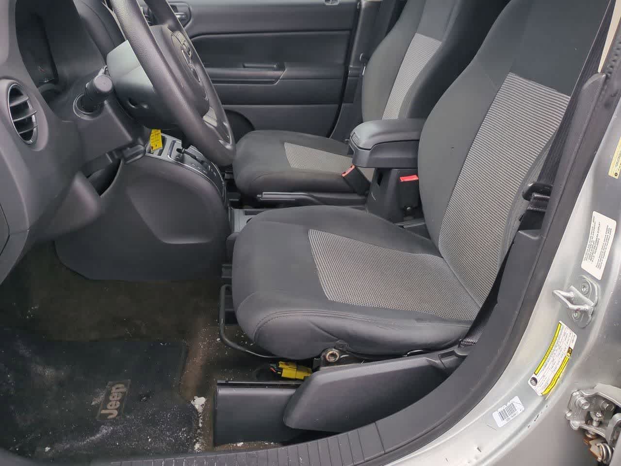 Thumbnail: 2014 Jeep Compass - 15