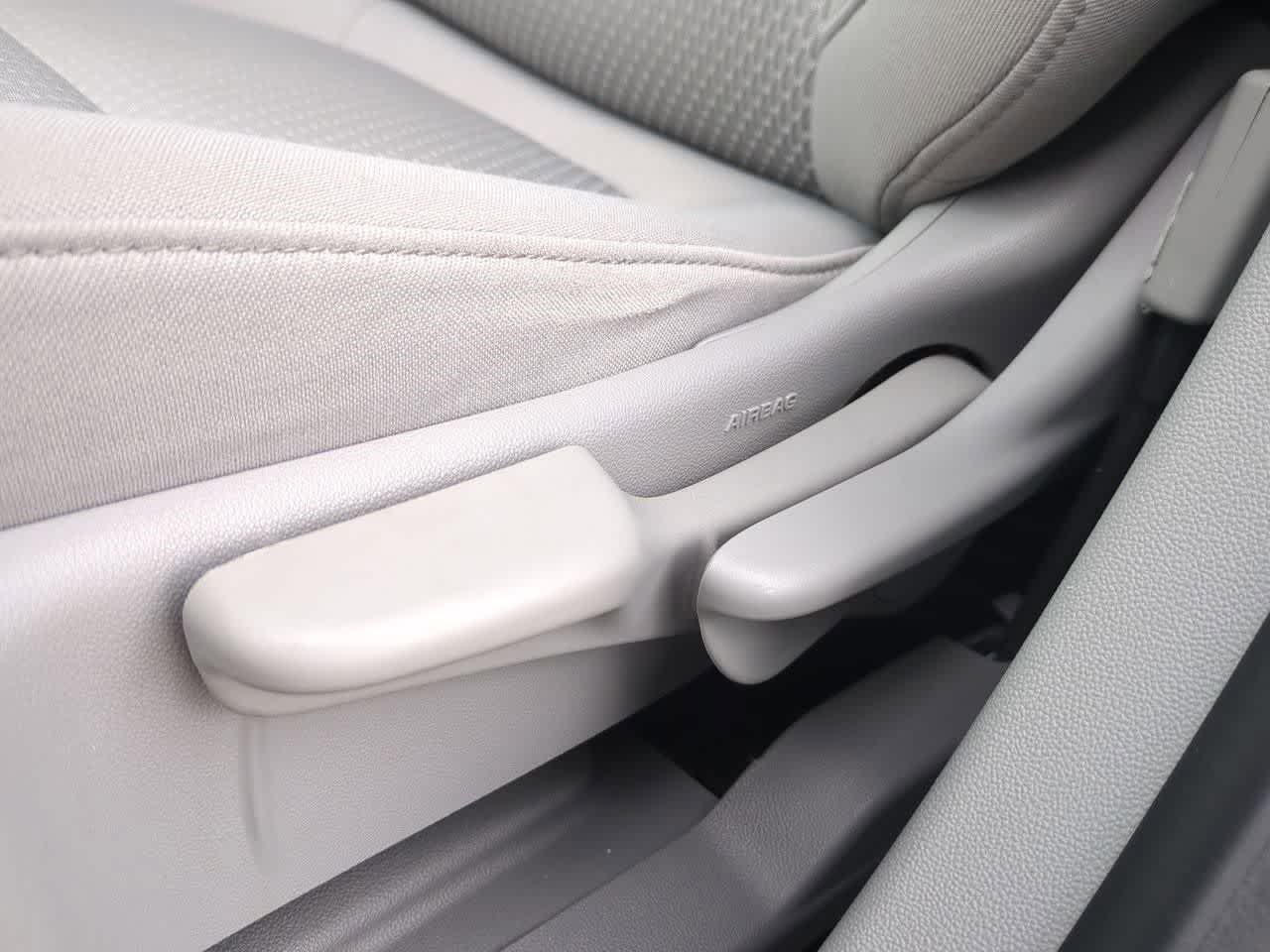 Thumbnail: 2023 GMC Acadia - 16