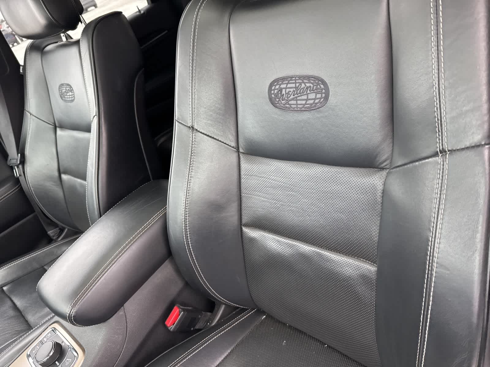 Thumbnail: 2014 Jeep Grand Cherokee - 14