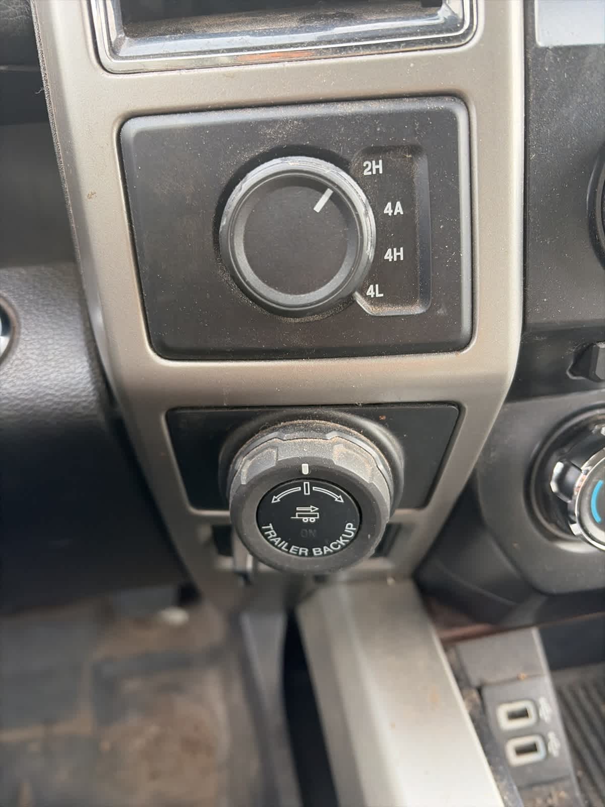 Thumbnail: 2017 Ford F-150 - 13