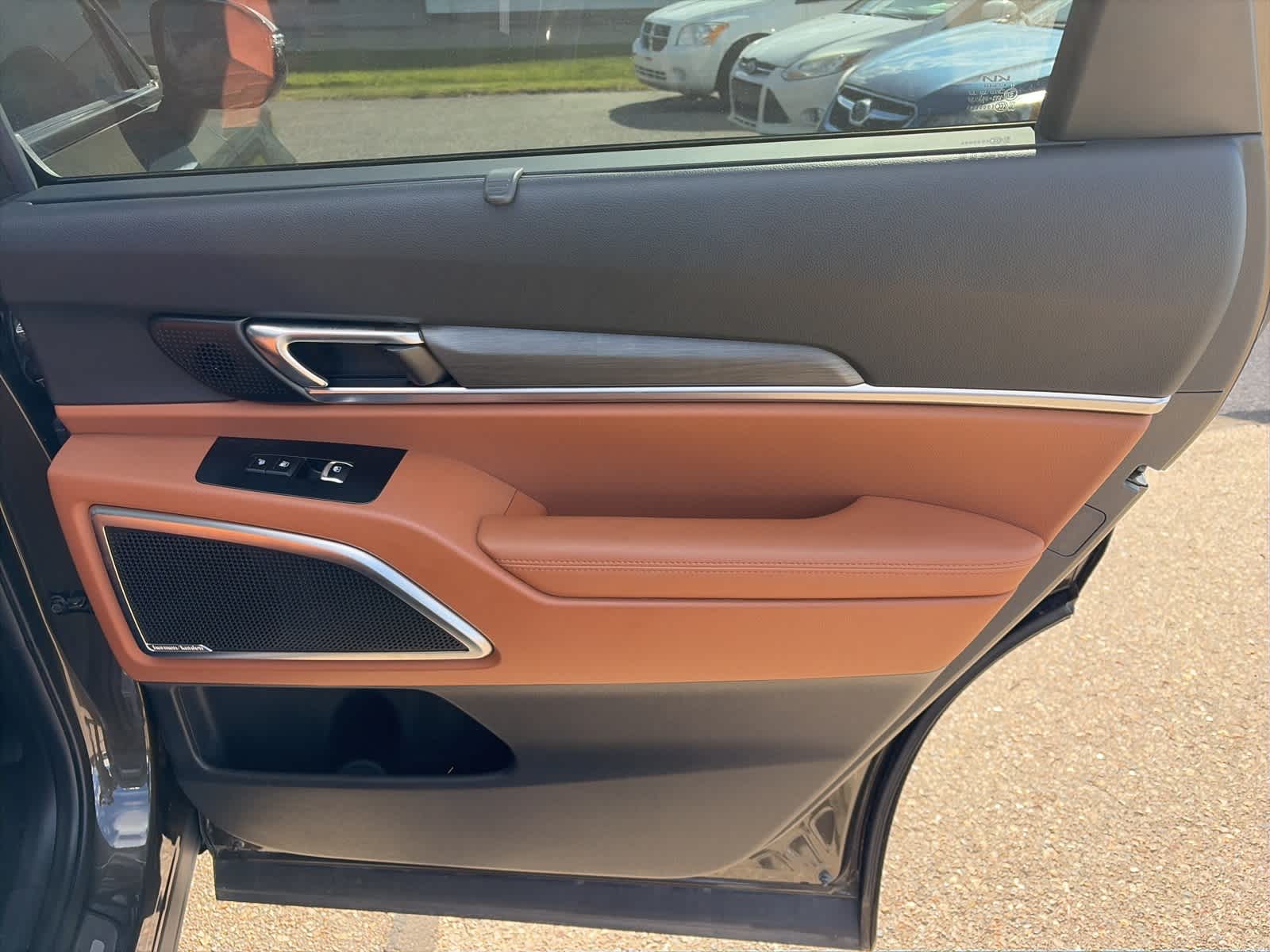 Thumbnail: 2023 Kia Telluride - 21