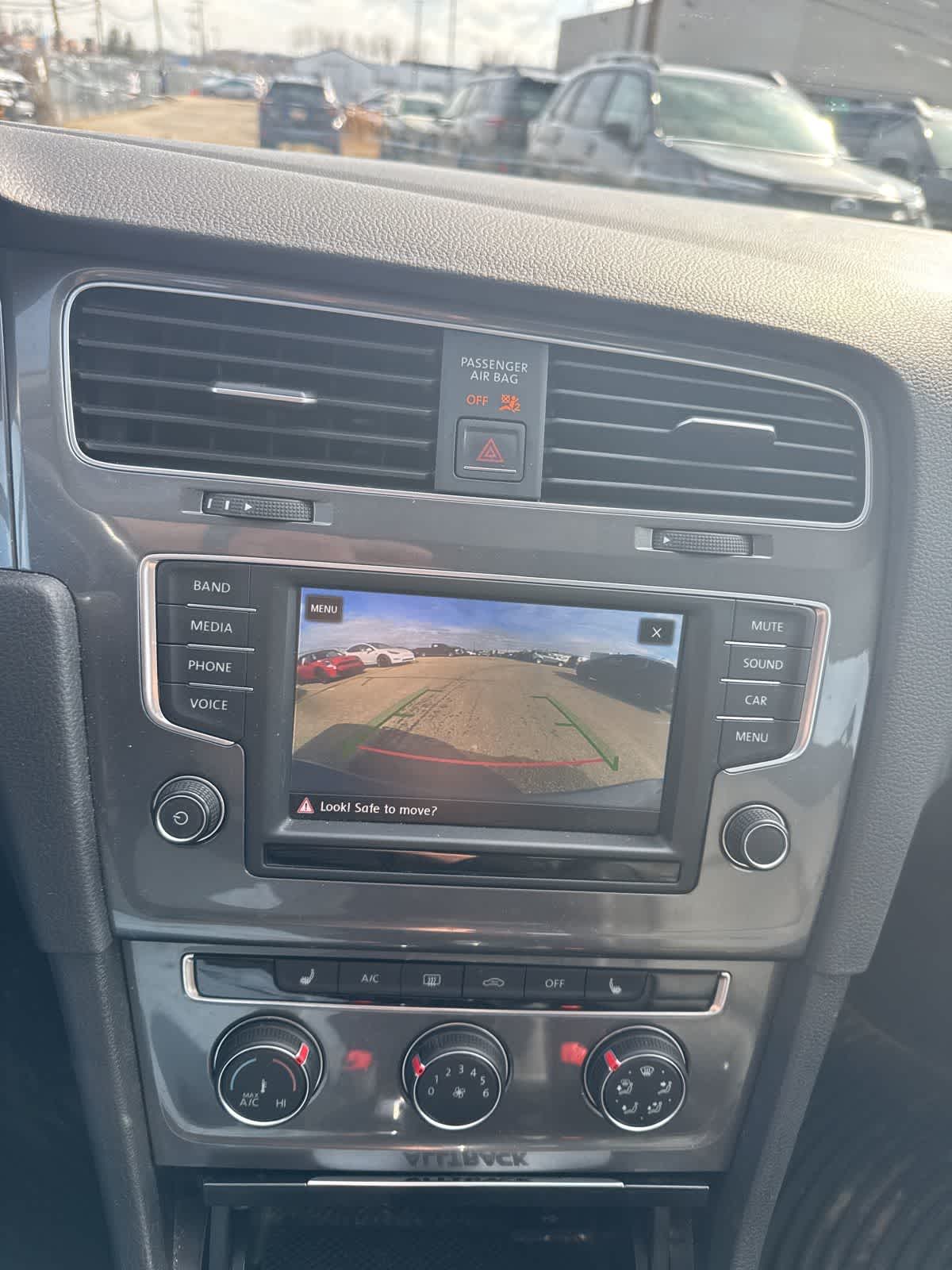 Thumbnail: 2017 Volkswagen Golf - 19