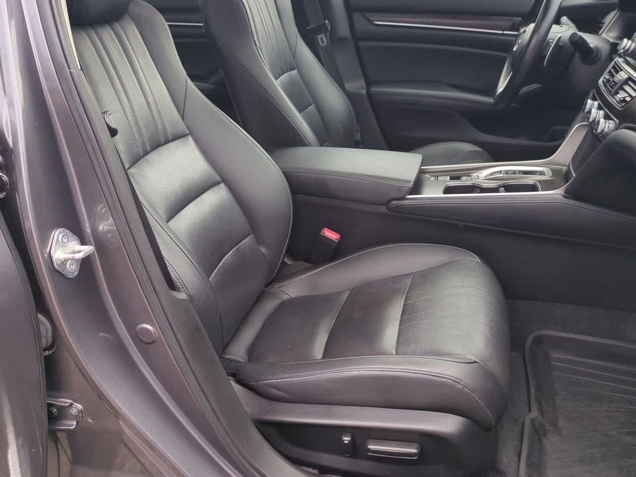 2022 Honda Accord Hybrid EX-L - Photo 22