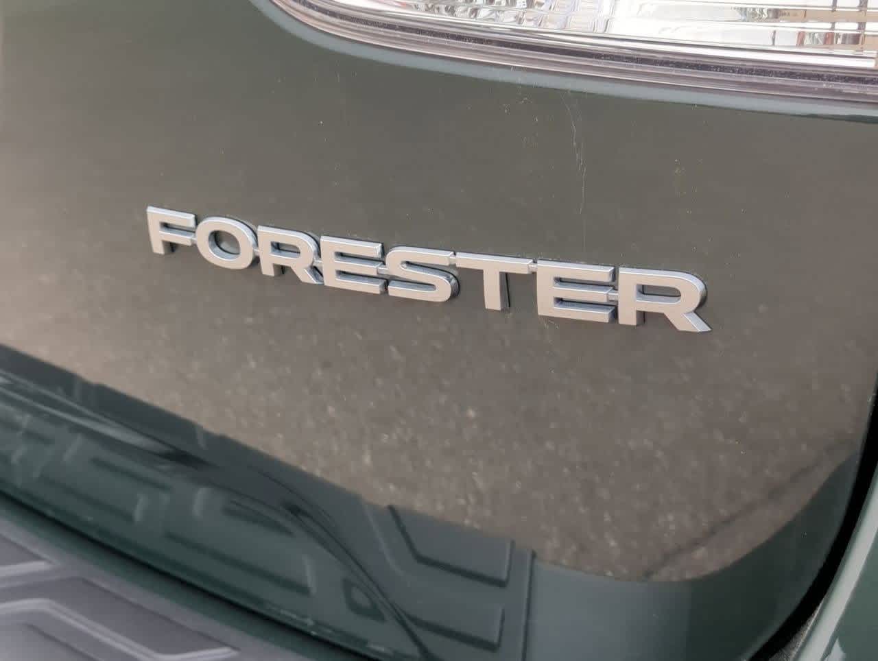 2023 Subaru Forester 2.5i 12