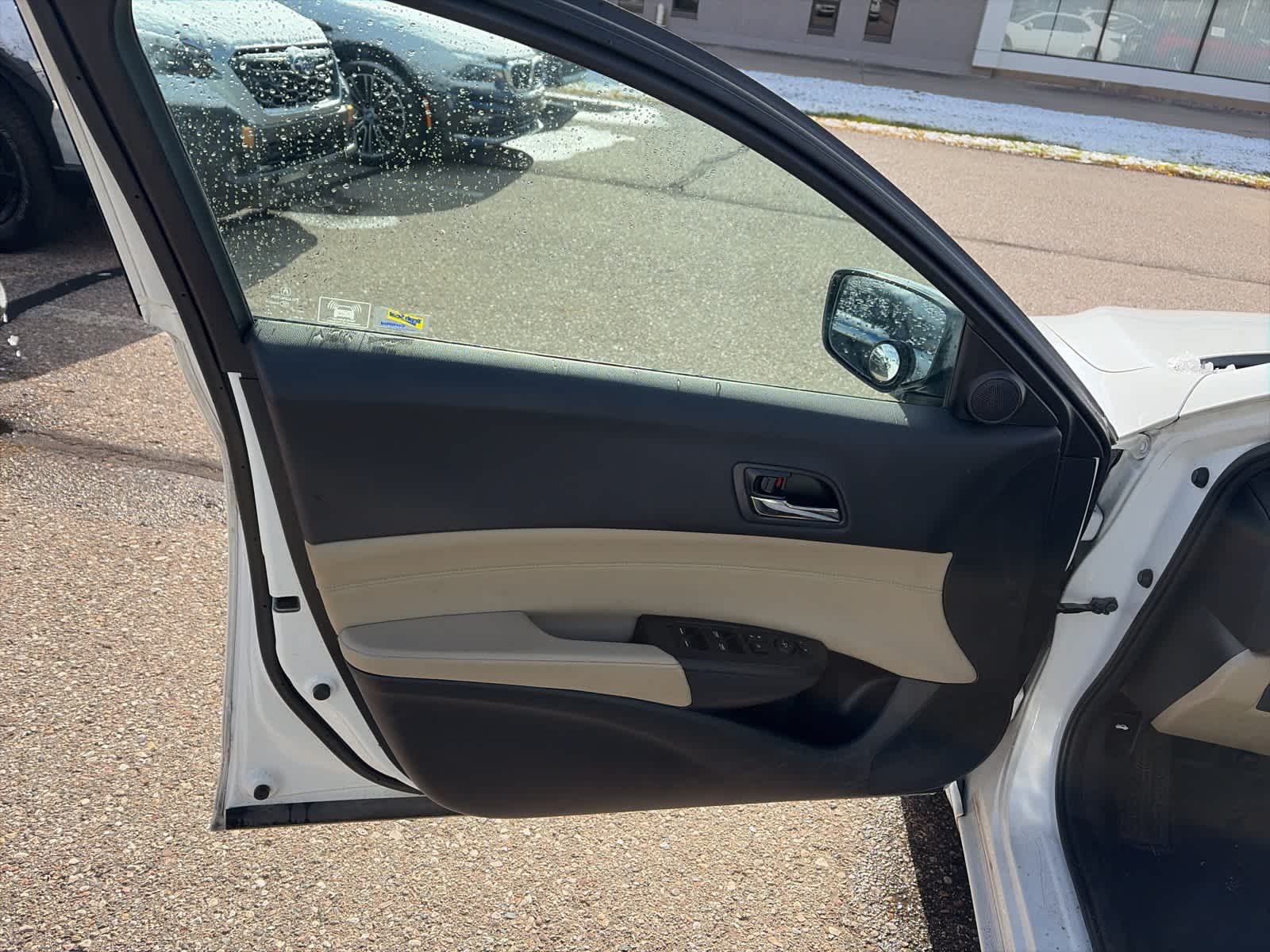 Thumbnail: 2013 Acura ILX - 17