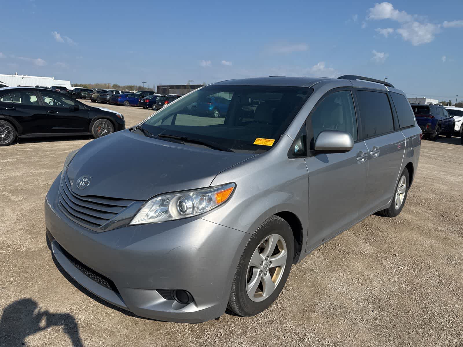 2017 Toyota Sienna LE -
                  Troy, MI