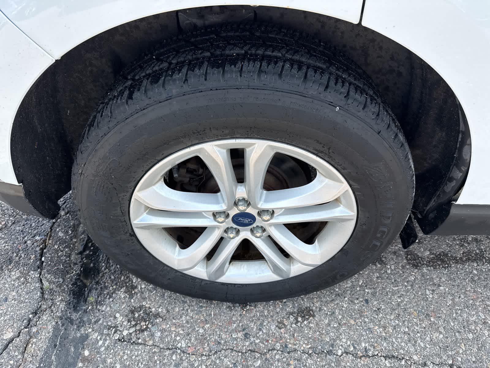 2016 Ford Edge SE 8