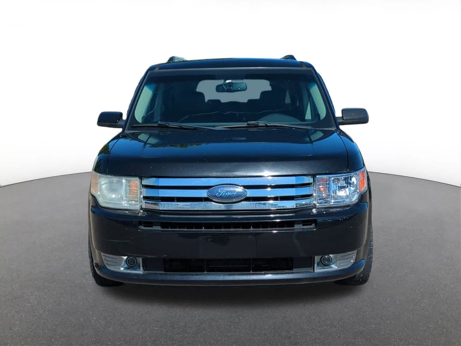 Thumbnail: 2010 Ford Flex - 9