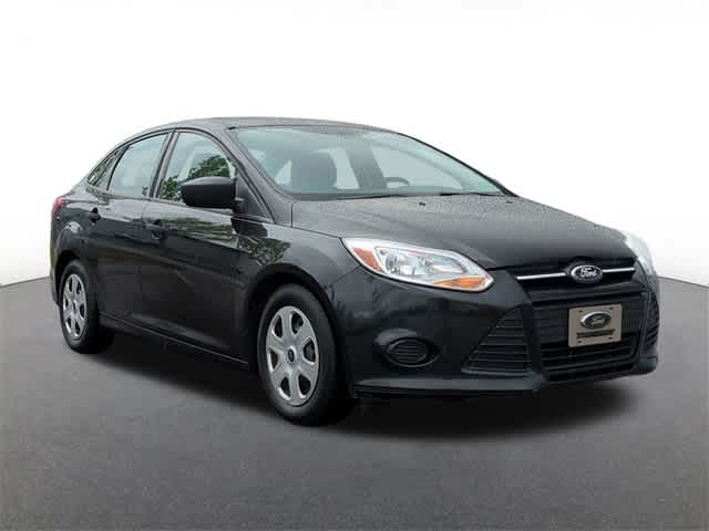 2012 Ford Focus S 8