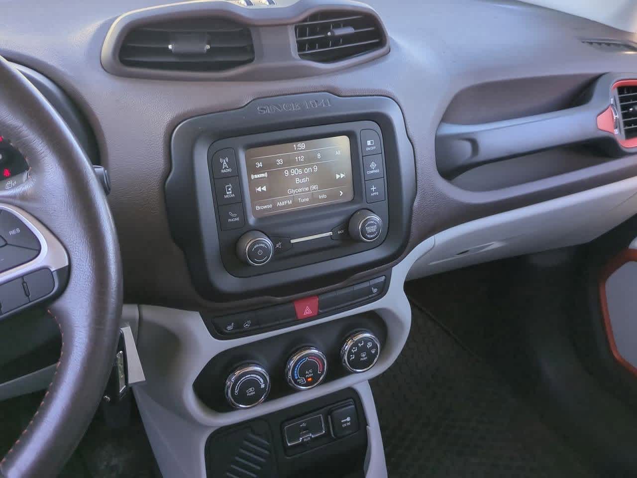 Thumbnail: 2016 Jeep Renegade - 26