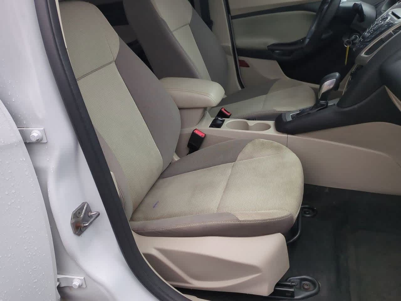 Thumbnail: 2014 Ford Focus - 19