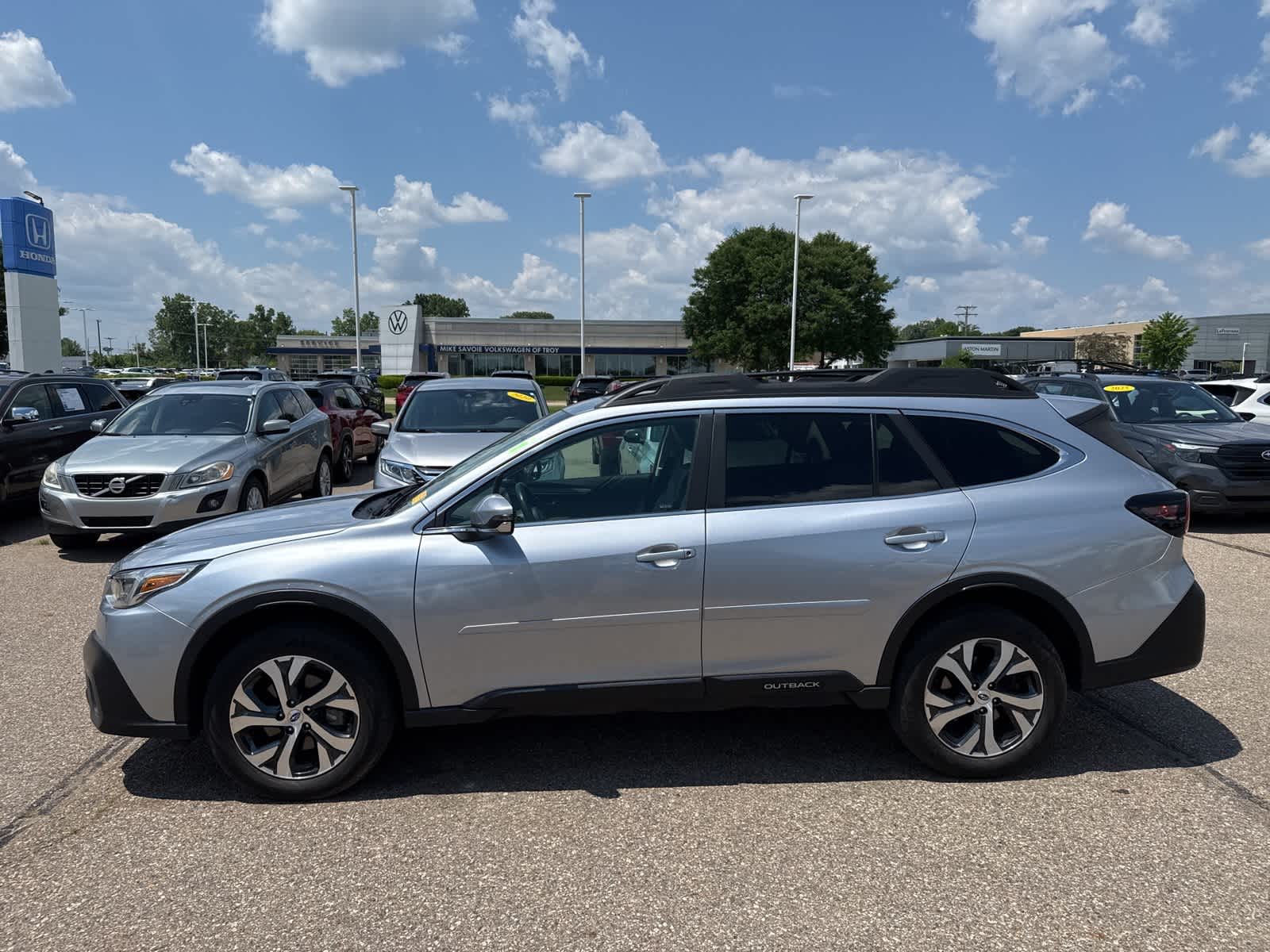 Thumbnail: 2022 Subaru Outback - 12