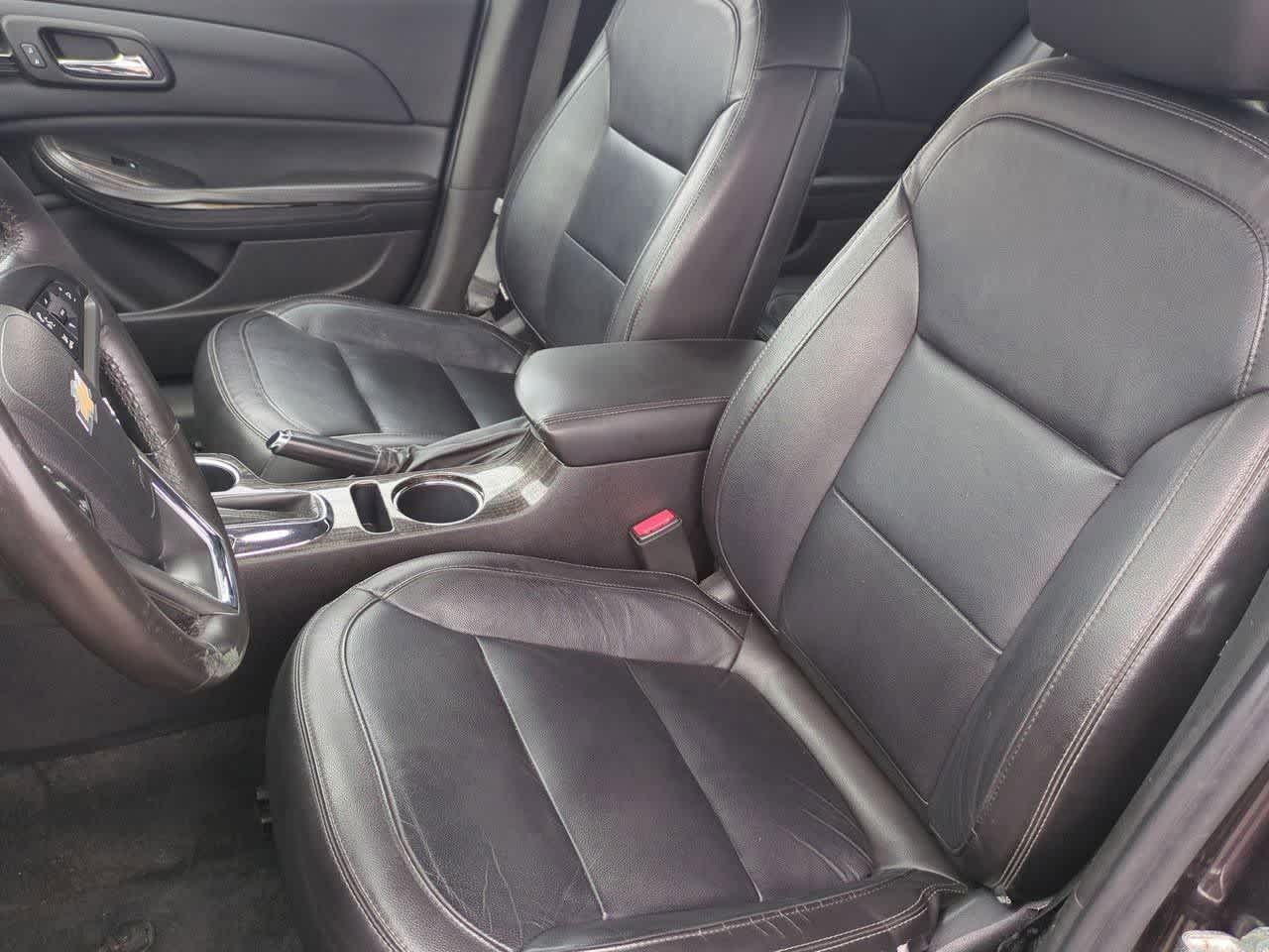 Thumbnail: 2015 Chevrolet Malibu - 15