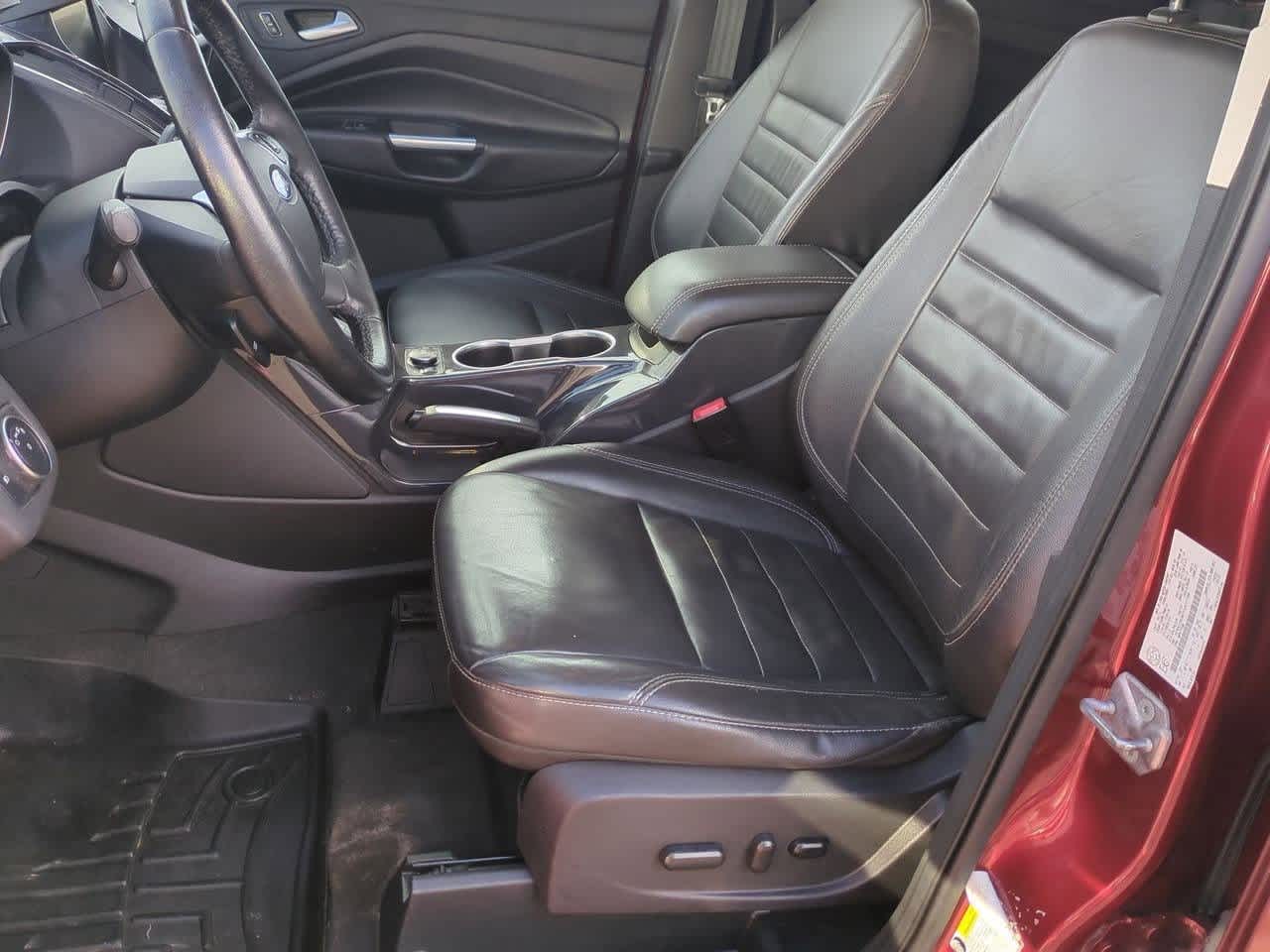 Thumbnail: 2015 Ford Escape - 15