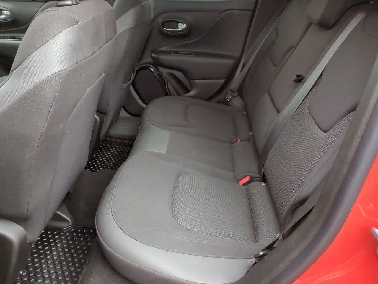 Thumbnail: 2018 Jeep Renegade - 18