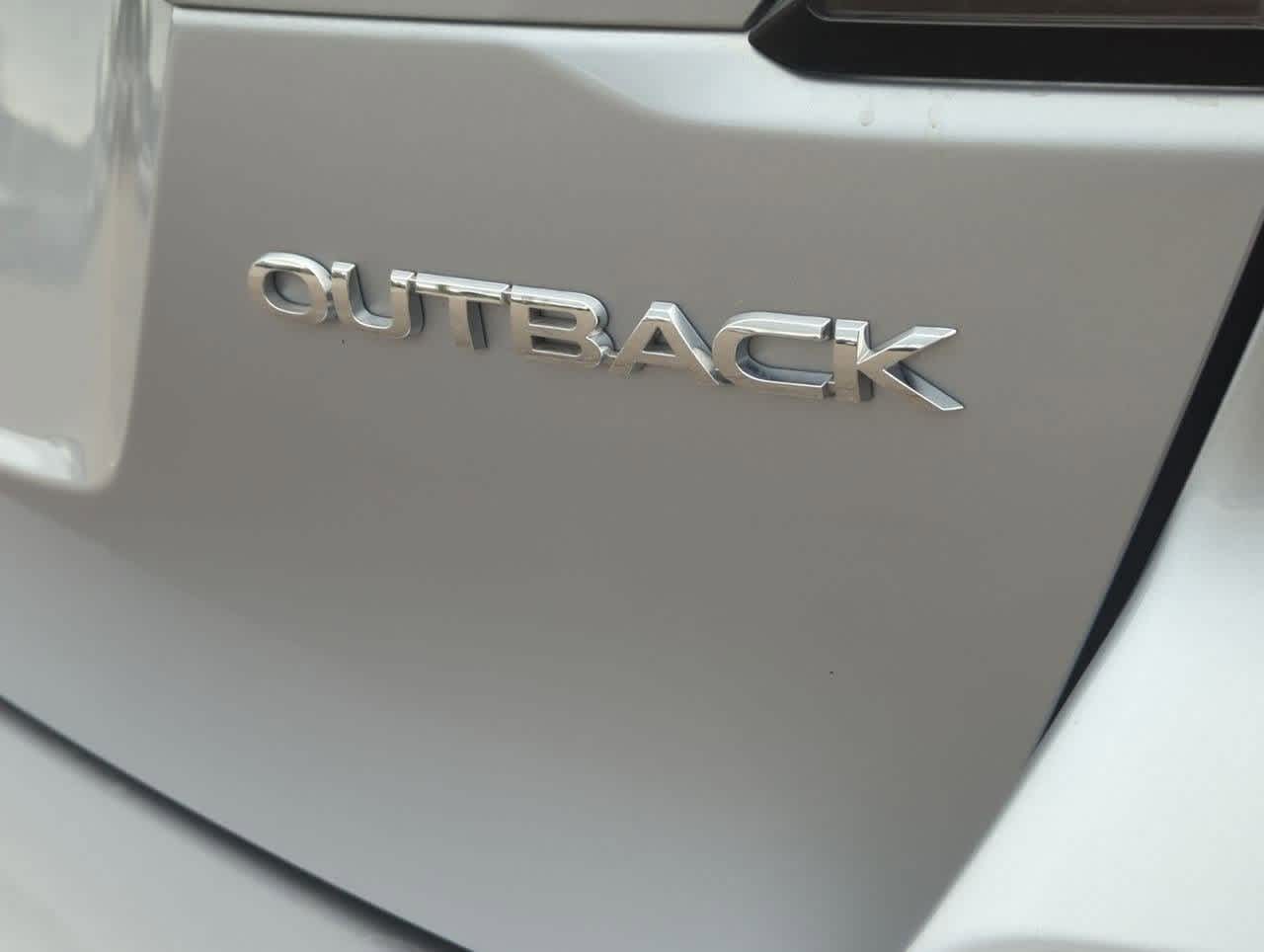 2023 Subaru Outback Limited 12