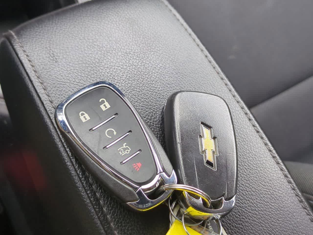 Thumbnail: 2018 Chevrolet Cruze - 32