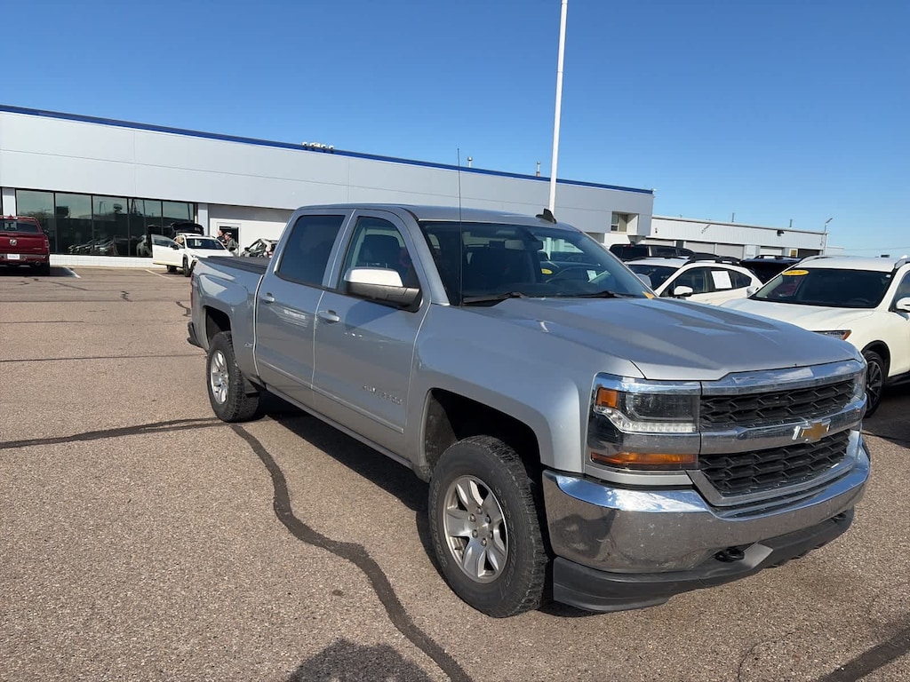 Used 2017 Chevrolet Silverado 1500  Truck Crew Cab