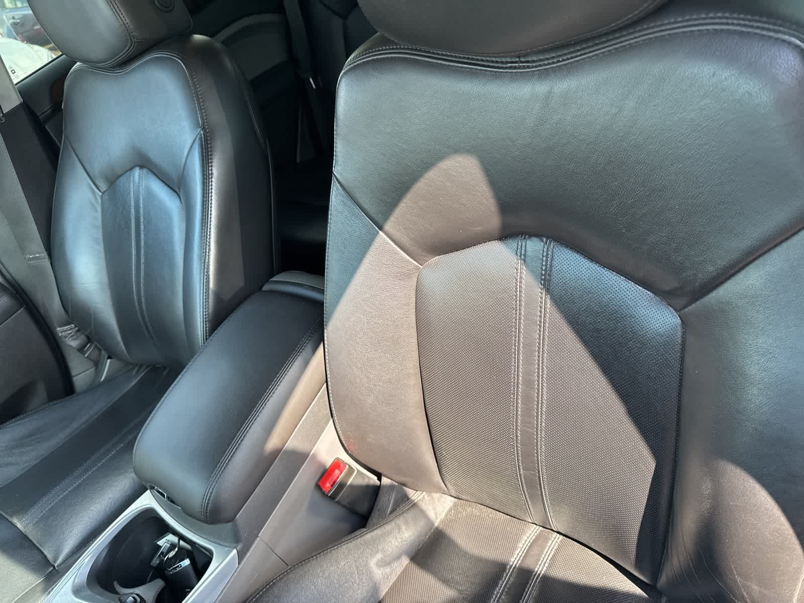 Thumbnail: 2011 Cadillac SRX - 15