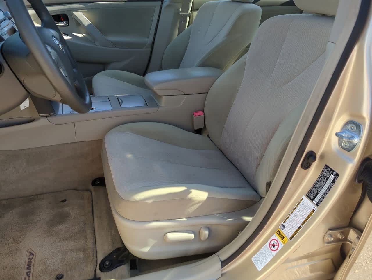 Thumbnail: 2010 Toyota Camry - 14