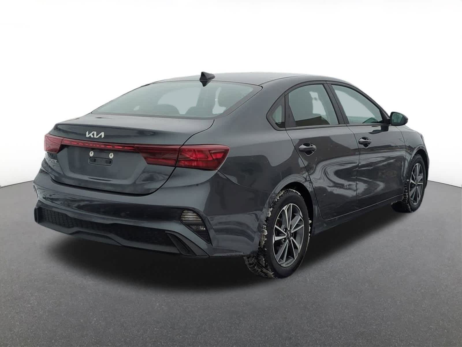 Thumbnail: 2022 Kia Forte - 6