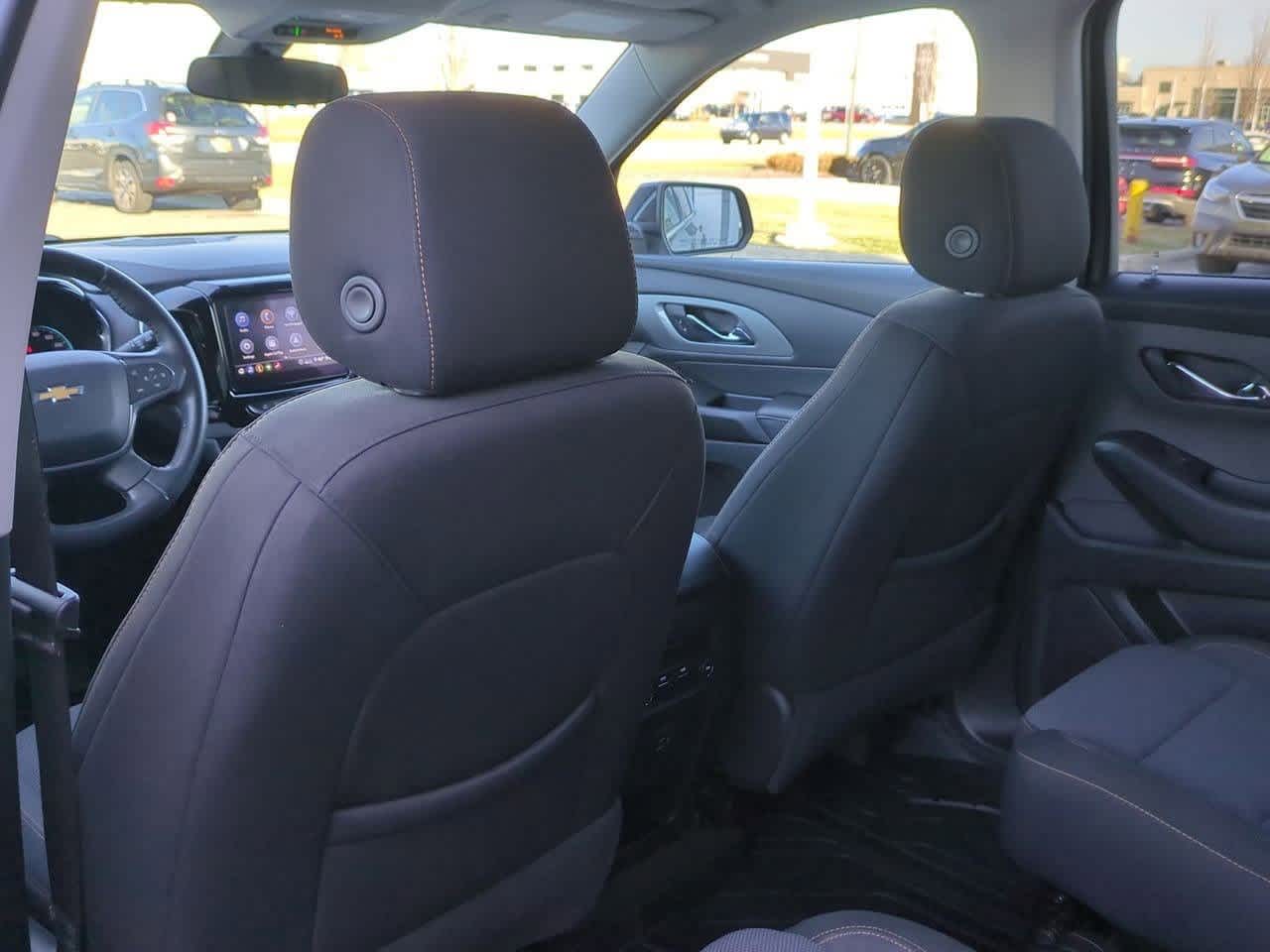 Thumbnail: 2021 Chevrolet Traverse - 17