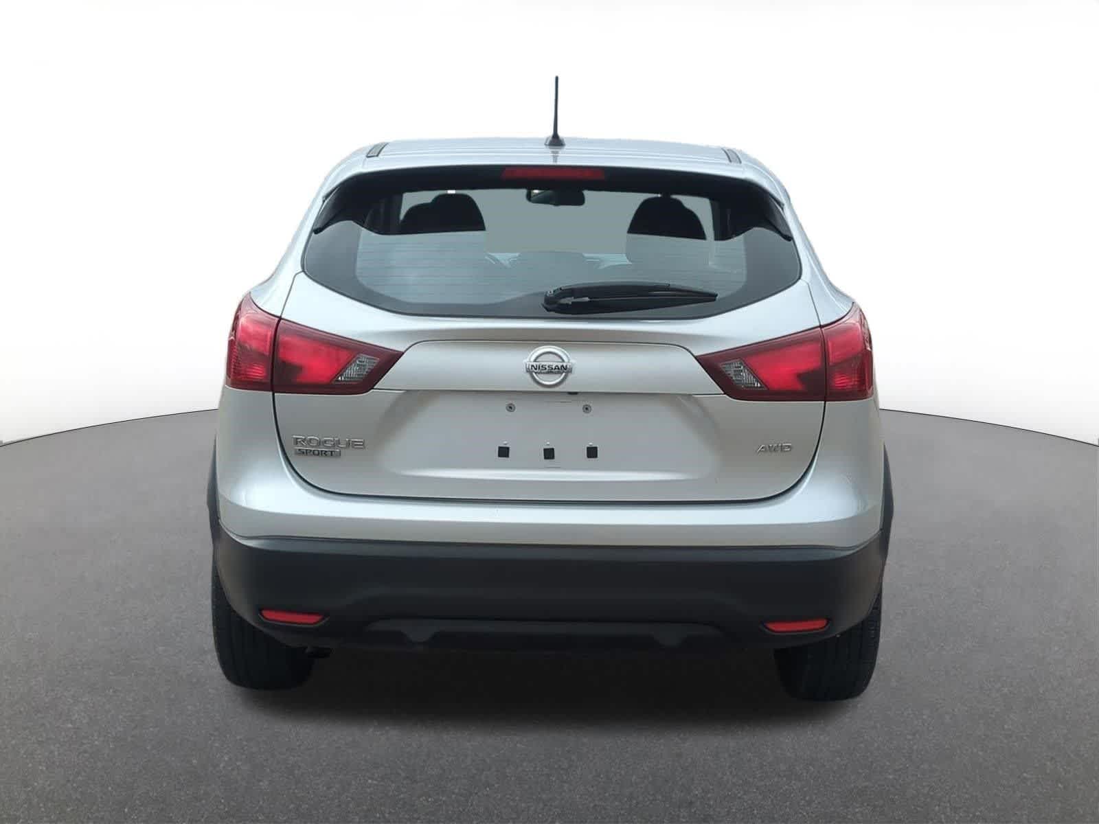 Thumbnail: 2018 Nissan Rogue Sport - 5