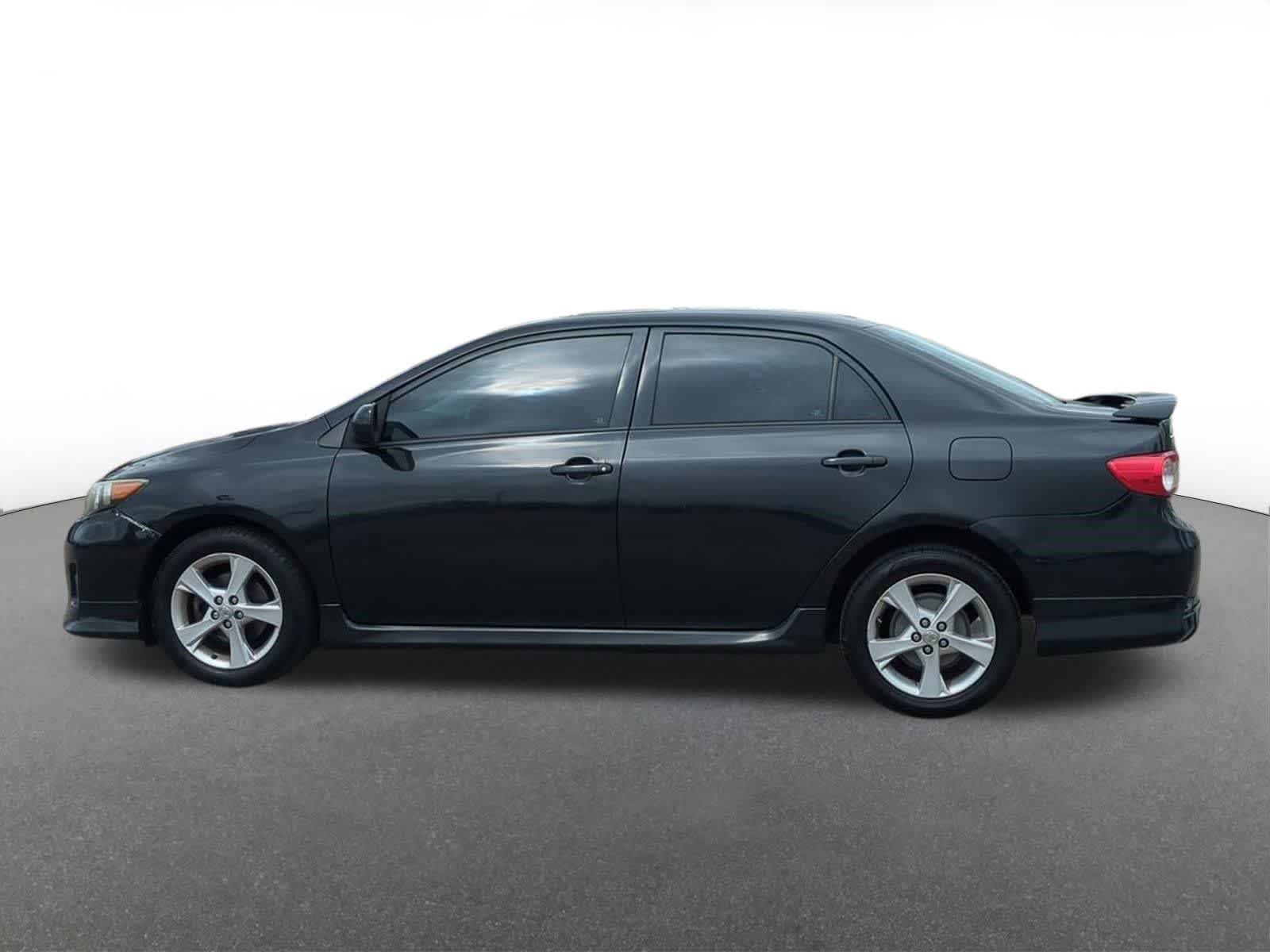 Thumbnail: 2012 Toyota Corolla - 3